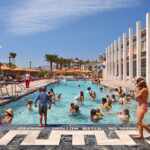 How to find the best public swimming pools near me?